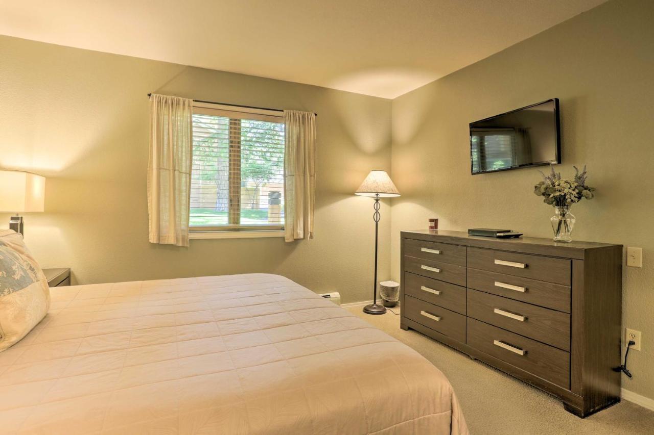 Corner-Unit Condo With Grill Walk To Lake Tahoe! Incline Village Dış mekan fotoğraf