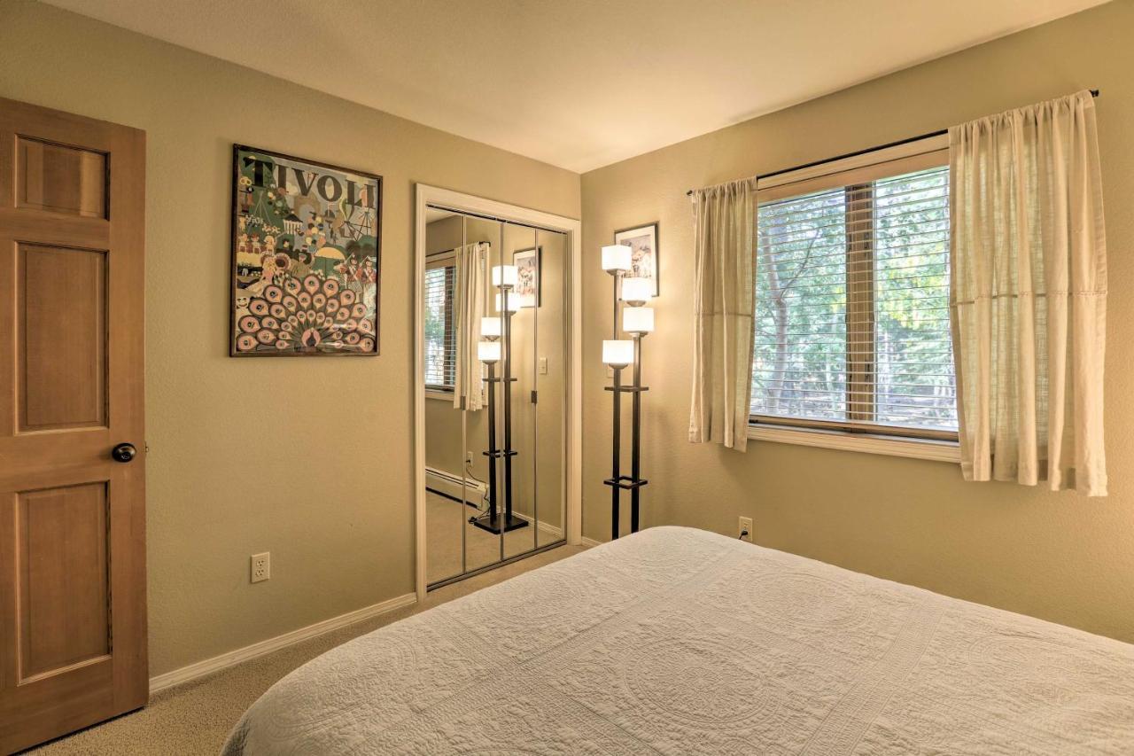 Corner-Unit Condo With Grill Walk To Lake Tahoe! Incline Village Dış mekan fotoğraf